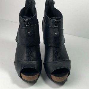 Simply Vera Vera Wang Booties